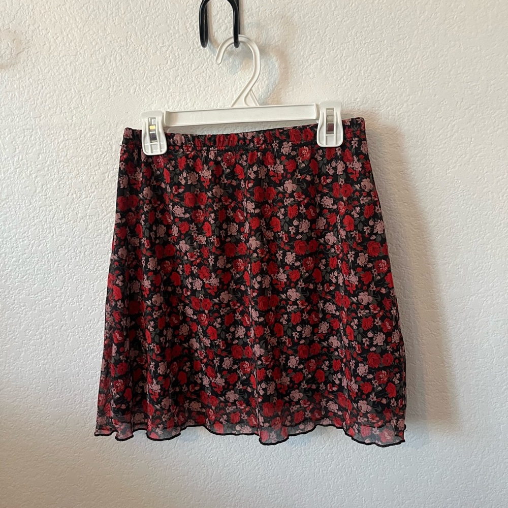 SHEIN Red and Black Floral Mini Skirt
